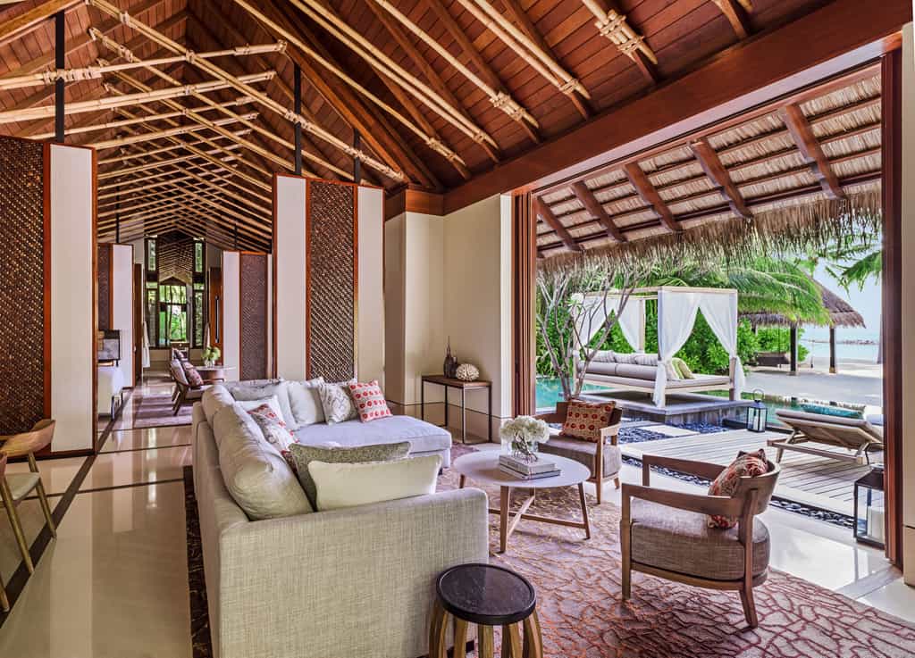 Grand Beach Villa 