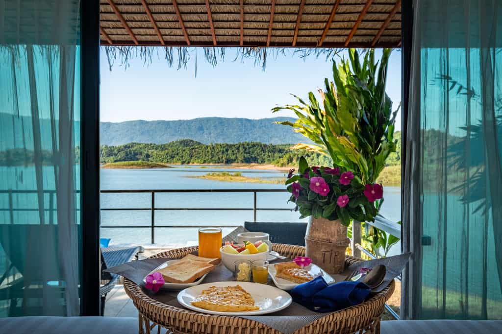 Deluxe Beach View Bungalows 