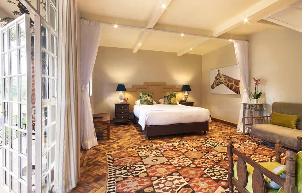 LYNN SUPERIOR ROOM