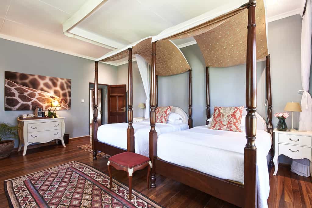 HELEN SUPERIOR ROOM