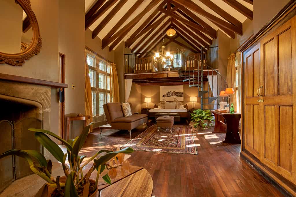 FINCH HATTON SUITE