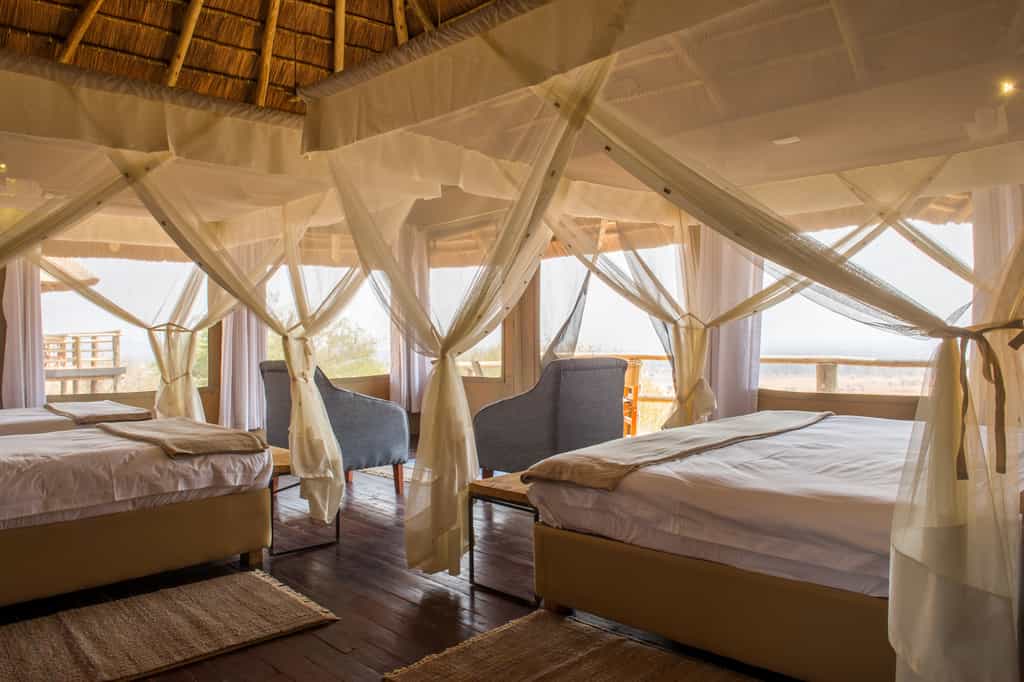 Quadruple suite tent