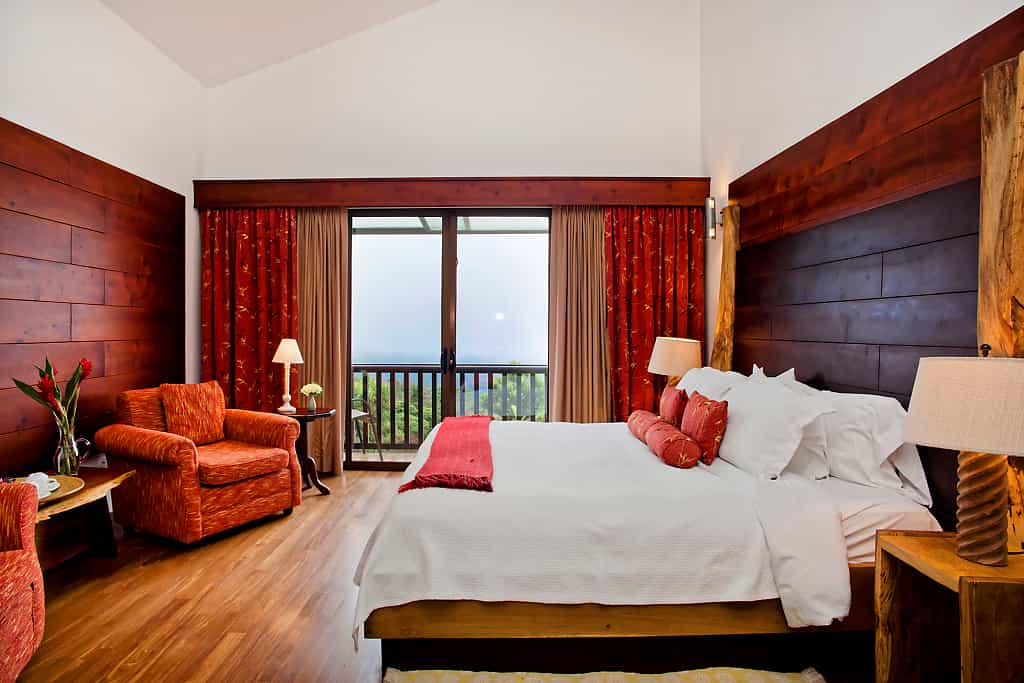 Lodge Room Volcano View Hummingbird