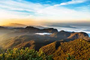 Hike to the top of Adam's Peak in Hatton