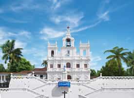 Tour the picturesque churches of Goa