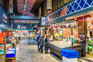Take a walk around Omicho Market in Kanazawa