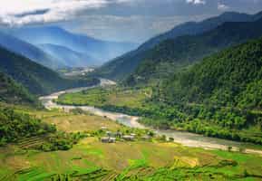 Take a hike to Liumkha village 