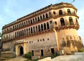 Go on a scenic hike to Fategarh Fort in Ajmer