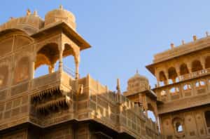 Visit the various Haveli's in Jaisalmer