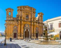 See the sites of Marsala's historic centre