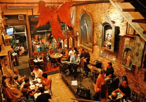 Experience Rio Scenarium live music
