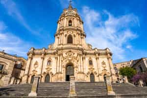 Discover the historical sites of Modica