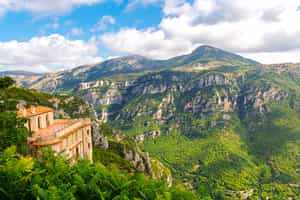 Visit the charming villages of the Riviera