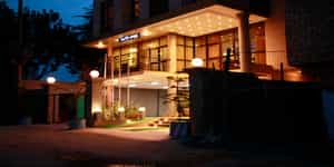 Caravan Hotel