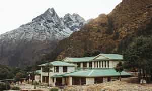 Deboche Lodge