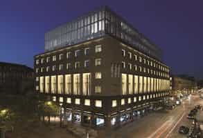 Armani Hotel 