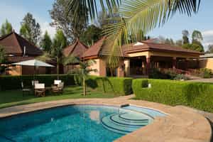 Ahadi Lodge