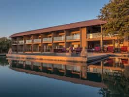 Pangolin Chobe Hotel