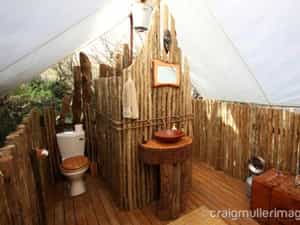 Stunning, rustic en suites with hot showers and flushing toilets.