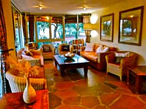 The lounge in the restaurant is a peaceful and quiet little corner where guests can do some reading or simply have a drink.