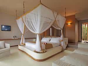 90sqm - Located directly on the beach, these rooms combine the luxury and comfort of a prime location.  Ideal for beach-lovers wanting to take full advantage of the hotels spectacular beach.
