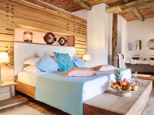 Coastal style and unique interiors at Saruni Ocean