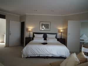 Spacious with an extra room for the kids/friends and a kitchen should you not feel like eating out every night. Also ideal for self catering