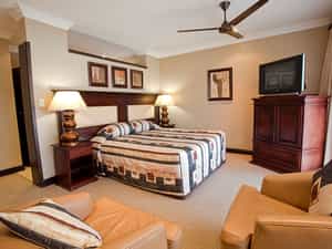 These newly constructed and very elegant rooms accommodate 2 guests in either twin or double beds