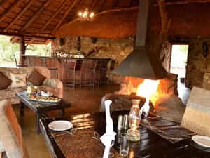 Loung & dining area