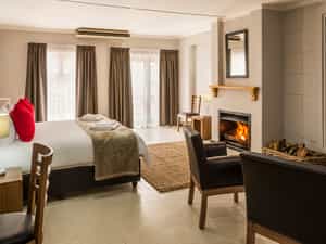 Honeymoon Suite