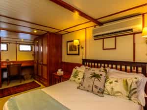 The Cabin deck offers 3 en-suite, air conditioned cabins.