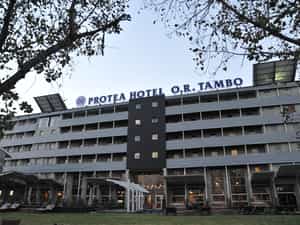 Time-conscious local and international business travellers will enjoy this convenient hotel 35 minutes from Sandton and Pretoria and is situated 800m from the Rhodesfield Gautrain Station.