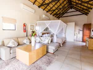 Our luxurious presidential /honeymoon suite