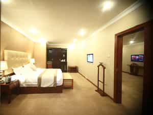 Bed size 1.8x2 meter. Complimentary Breakfast, WiFi Internet, Steam, Sauna and GYM