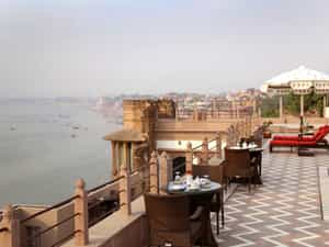 Top floor of Palace. This place offers a 180 degree panoramic view of Ganges River. Guests can enjoy and experience River activities from here. This place is also a great venue for having Group Dinner along with Classical music and dance performaces.