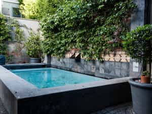 Plunge pool