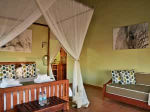 Luxurious double bedroom with Indian Day bed