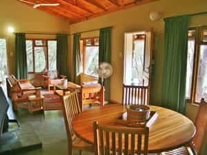 Lounge & Dining