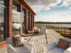 Remote Experience Lodge