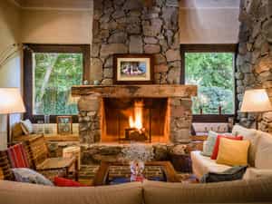Living room with fireplace to enjoy a glass of wine