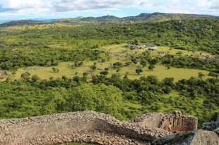 What are the Great Zimbabwe Ruins?