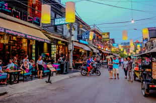 Explore the city of Siem Reap