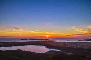 See the sunset on Mont Passot in Nosy Be