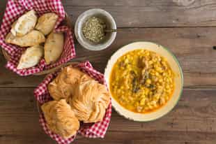 Taste local mate, food and wine in a cooking class