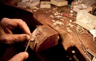 See amazing craft at the Draghi Silversmith Museum