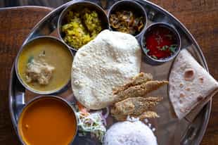 Cook and supper with a local family in Pondicherry