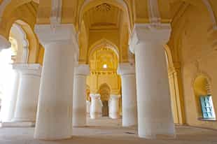Visit the Thirumalai Nayakkar Palace in Mandurai