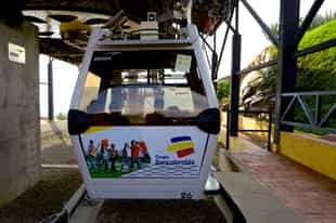 Take a cable car across the Chicamocha Canyon