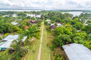 Explore the city of Leticia on a walking tour