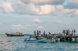 Go fishing with local fishermen in Barú